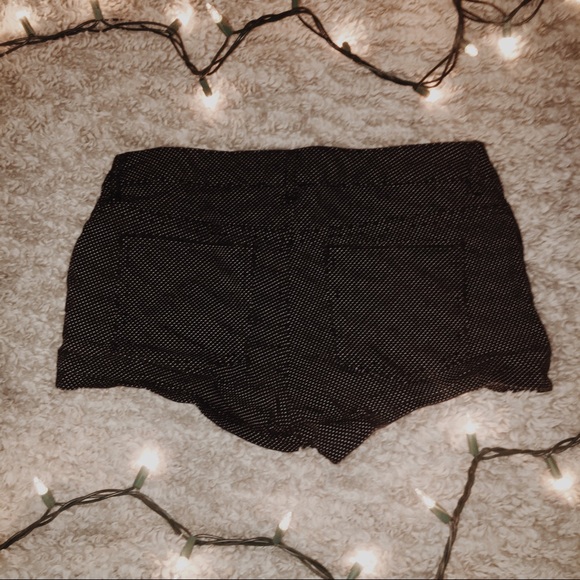 Shorts - Picture 2 of 3
